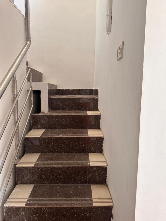 ホテル Mps Saai Residency Tiruvannāmalai エクステリア 写真