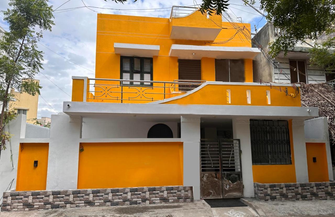ホテル Mps Saai Residency Tiruvannāmalai エクステリア 写真