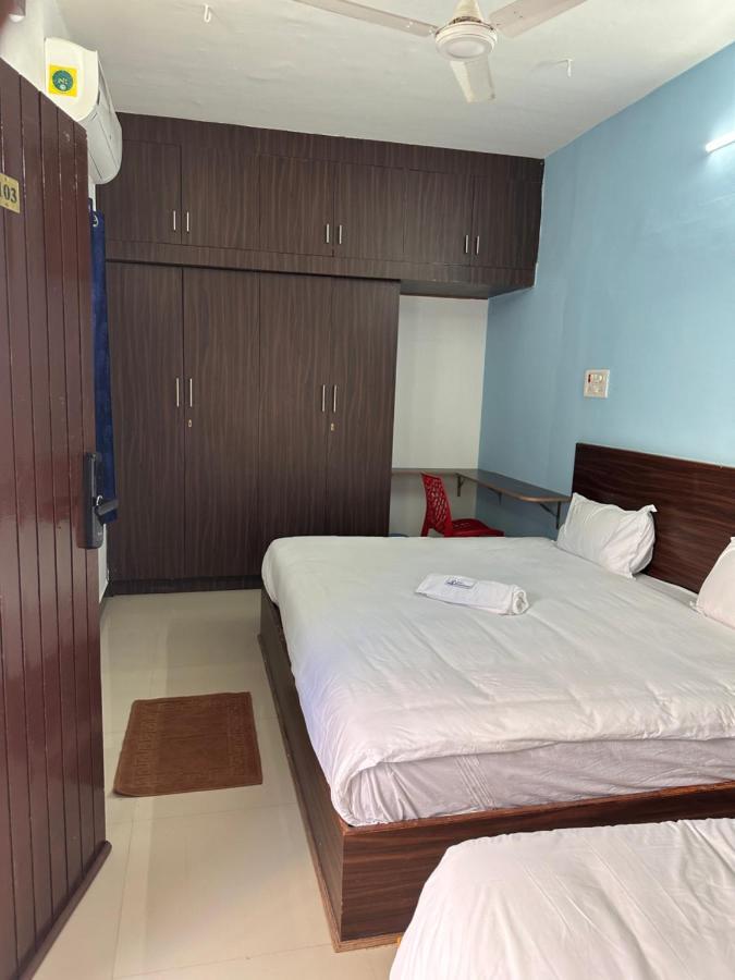 ホテル Mps Saai Residency Tiruvannāmalai エクステリア 写真