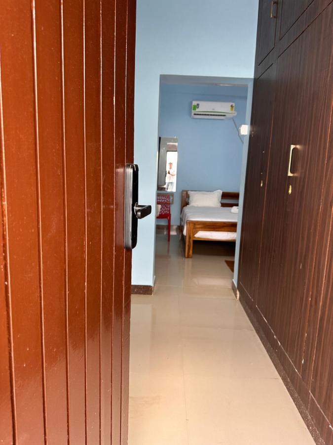 ホテル Mps Saai Residency Tiruvannāmalai エクステリア 写真