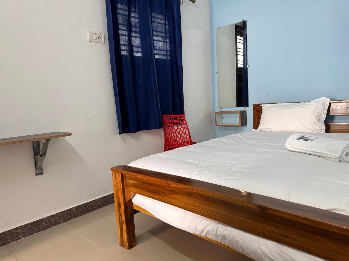 ホテル Mps Saai Residency Tiruvannāmalai エクステリア 写真