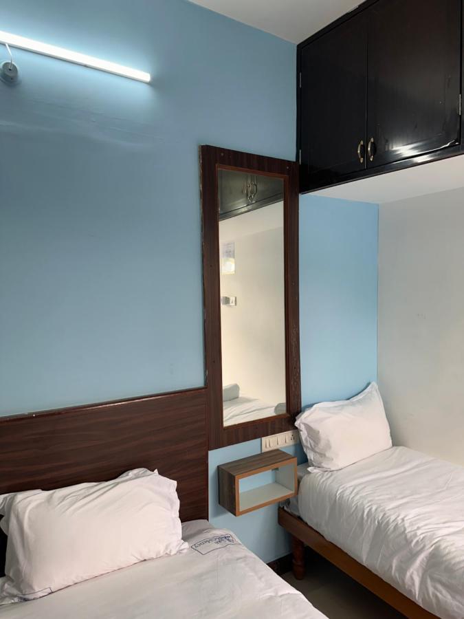 ホテル Mps Saai Residency Tiruvannāmalai エクステリア 写真